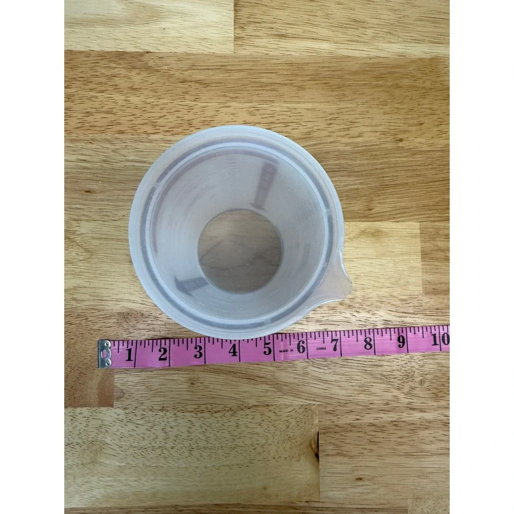 Pampered Chef Measure-All Cup 2 Cup Adjustable Liquid and Solid Measuring Tool